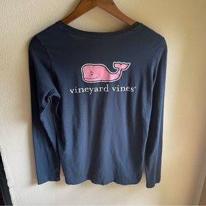 Vineyard Vines Long Sleeve Crew Neck Tshirt. Navy w/ Pink Whale. Size Small